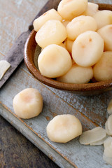 peeled water chestnuts
