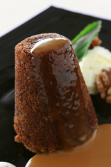 toffee sponge dessert