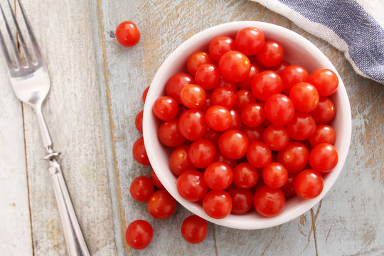 baby tomato tomberries