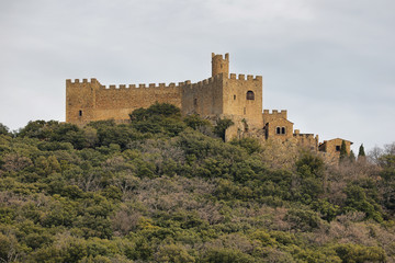 Fototapeta na wymiar Requesens castle in Catalonia, Spain