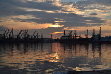 Fototapeta na wymiar Varna Hafen
