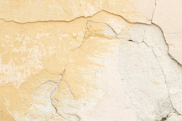 old cracked plaster