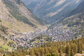 Zermatt, Walliser Dorf, Wallis, Mattertal, Bergbahn, Wanderweg, Walliser Berge, Alpen, Sommer, Trockenheit, Sommerhitze, Schweiz