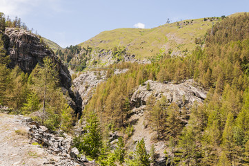 Zermatt, Furi, Hängebrücke, Wanderweg, Gornerschlucht, Gornera, Wildbach, Schlucht, Gletschergarten, Wallis, Alpen, Walliser Berge, Sommer, Schweiz