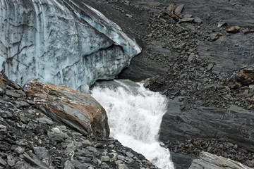Worthington Glacier adjacent to Thompson Pass in southeastern Alaska