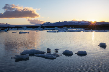 Naklejka premium Fjallsárlón: der versteckte Gletschersee auf Island