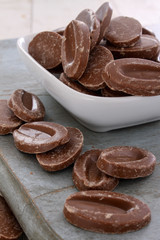 loose chocolate pieces