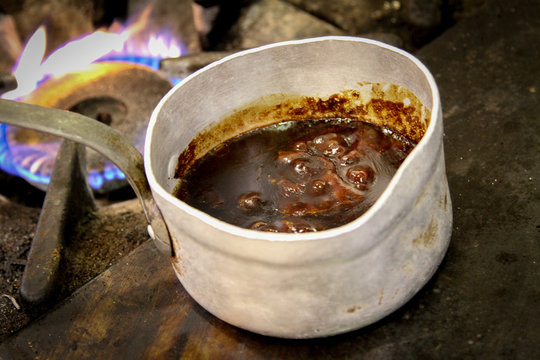 Making Gravy Inold Pan