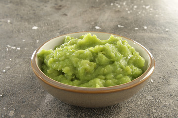 traditional british mushy peas
