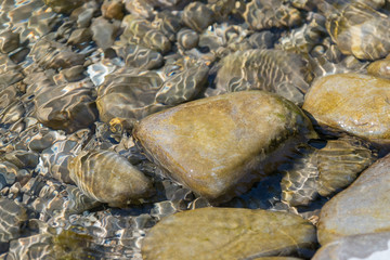 Steine im Wasser