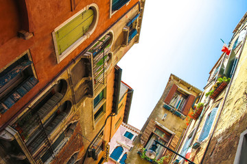Obraz premium View on the historic architecture in Venice, Italy on a sunny day.