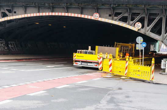 Stra&szlig;enbau
