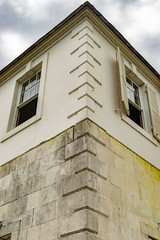 Obraz premium Exterior details of an old Great House in Jamaica