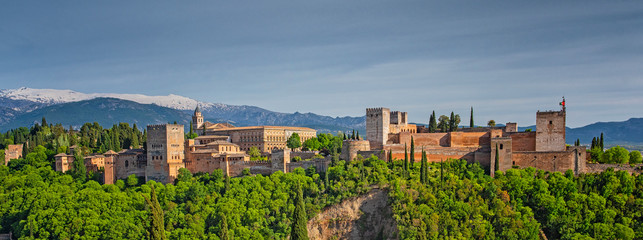 Fototapeta premium Panoramic view on Alhambra