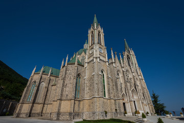 Basilica di Castelpetroso IS