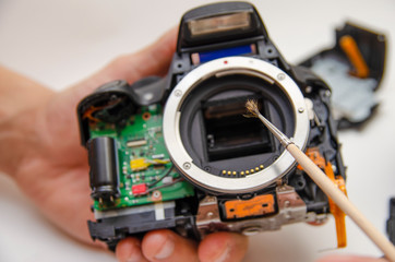  Repair of a broken digital SLR camera

