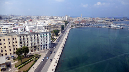 Obraz premium Bari città vista dall'alto sulla torre panoramica