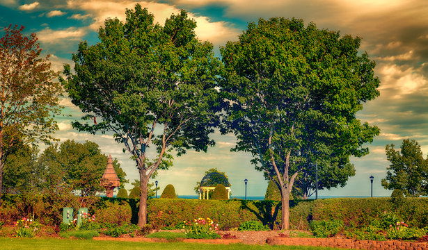 Leif Erickson Park and Rose Garden by Lake walk Canal Park