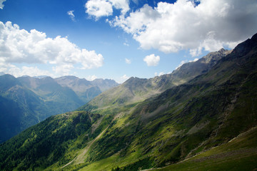 Monti e nuvole