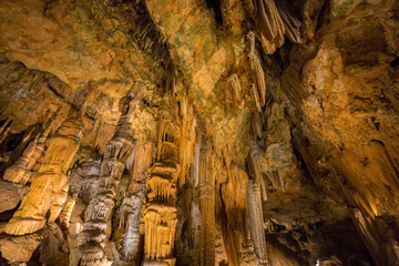LaRay Caverns
