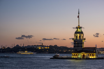 Fototapeta na wymiar Istanbul Maiden Tower (kiz kulesi) 