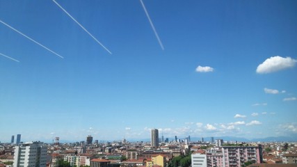 Milano cittá e cielo