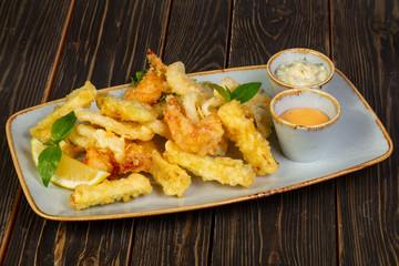 Prawn tempura with vegetables