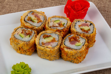 Tempura roll with tuna