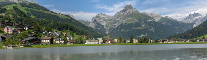 Fototapeta na wymiar The lake of Engelberg on the Swiss alps