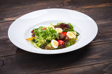 vegetable salad with egg