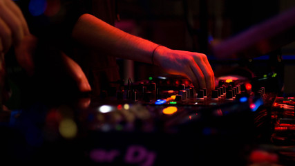 DJ Mixer live