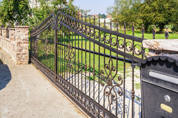 wrought iron fence gate 