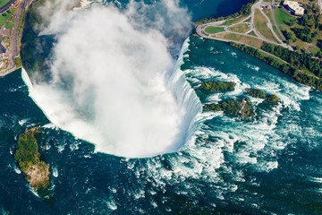 Obraz premium Fantastic aerial views of the Niagara Falls, Ontario, Canada