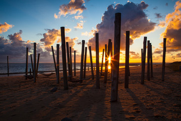 Obraz premium Zachód słońca na pustej plaży, Hjerting, Jutlandia, Dania