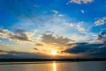 Obraz premium Background of colorful sky Dramatic sunset.