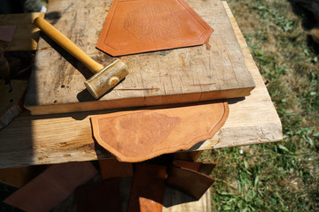 Editing and engraving leather is an old art of craftsmanship

