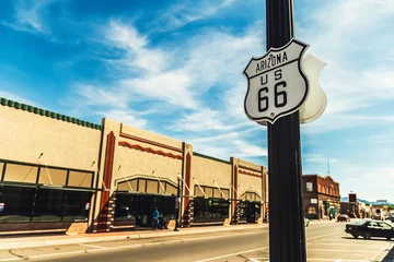 Poster Straat of verkeersbord historische route of snelweg 66 in Williams, Arizona, VS. Ruimte kopiëren. © Matthieu