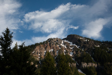 Fototapeta na wymiar Mountain Snow, Montana Sky