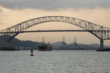 Naklejka premium Bridge of the Americas - Panamá Canal - Panamá