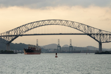 Naklejka premium Bridge of the Americas - Panamá Canal - Panamá