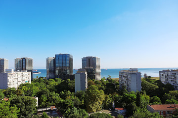 Fototapeta premium Picturesque view of city with beautiful buildings near sea