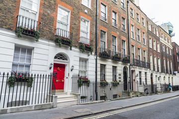 Obraz premium Old classic residential building in London, United Kingdom