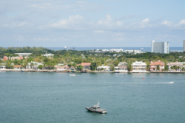 Fototapeta na wymiar Ft Lauderdale Port View