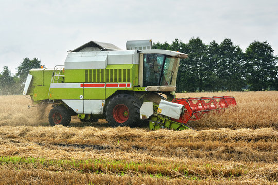 Kombajn Bilder – Durchsuchen 451 Archivfotos, Vektorgrafiken und Videos ...