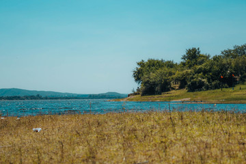 Costas del Embalse Ministro Pistarini