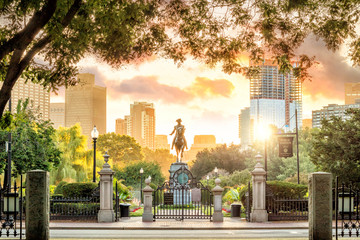 Naklejka premium George Washington monument in Public Garden Boston Massachusetts