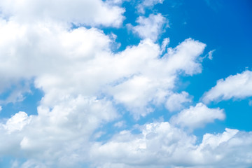 Obraz na płótnie Canvas Copy space summer blue sky and white cloud abstract background.