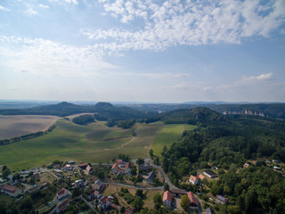 Sächsische Schweiz Elbsandsteingebirge Dresden Pirna Luftbild Drohne ländliche Struktur Dorf...