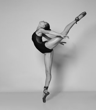 Ballerina in black Stock Photo by ©SoftsignS 37053965
