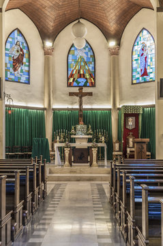 Sulawesi, Makassar; Die  " Gereja Hati Yesus Yang Mahakudus Katedral - Makassar  " .
